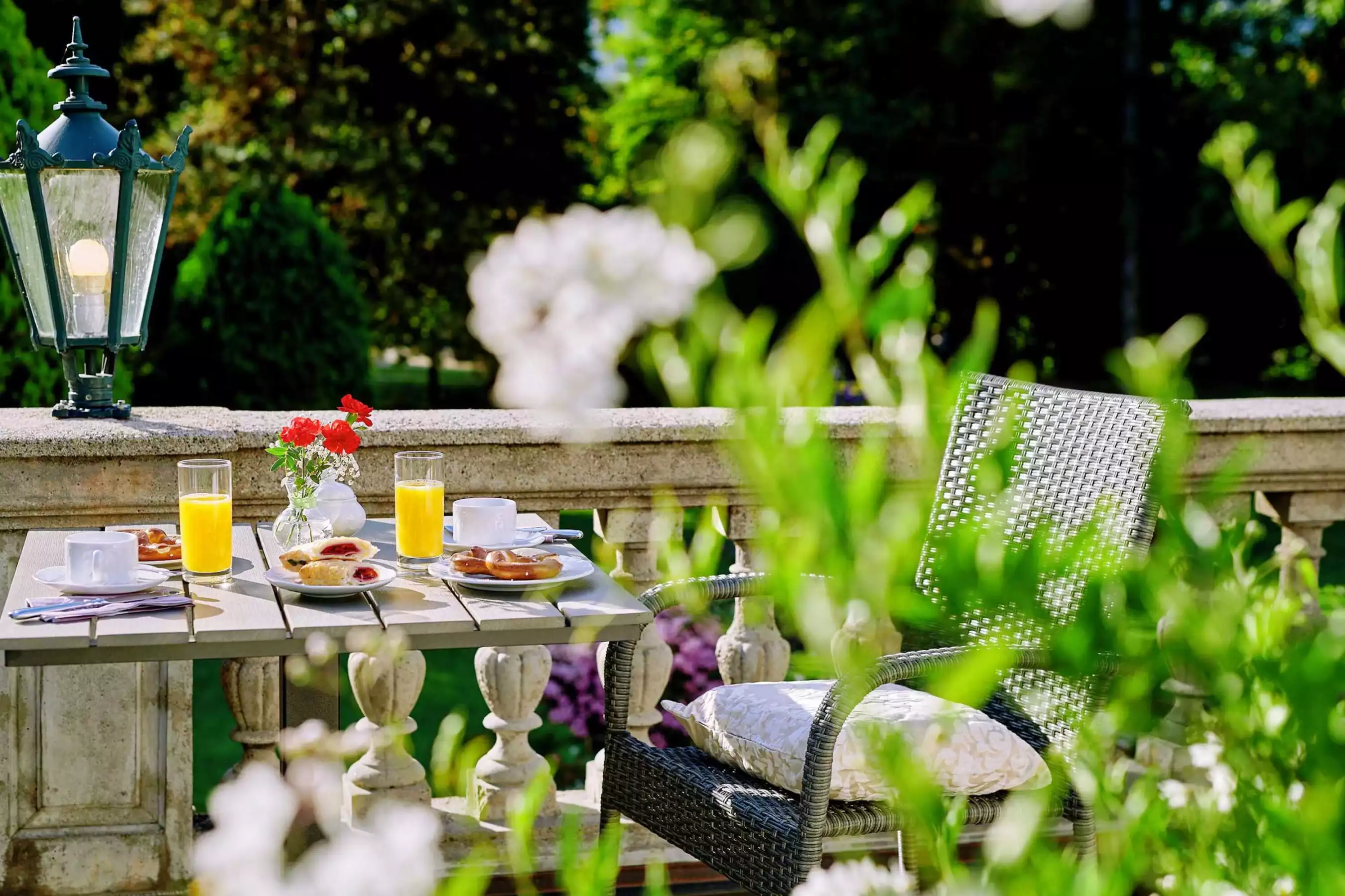Wellness mit Massagen und Kosmetikbehandlungen