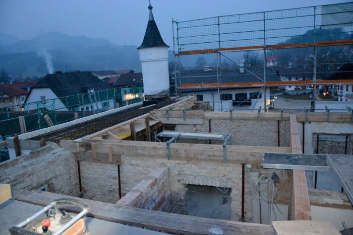 Ferienwohnungen im Bonnschloessl-Bernau am Chiemsee-Umbau Dach offen